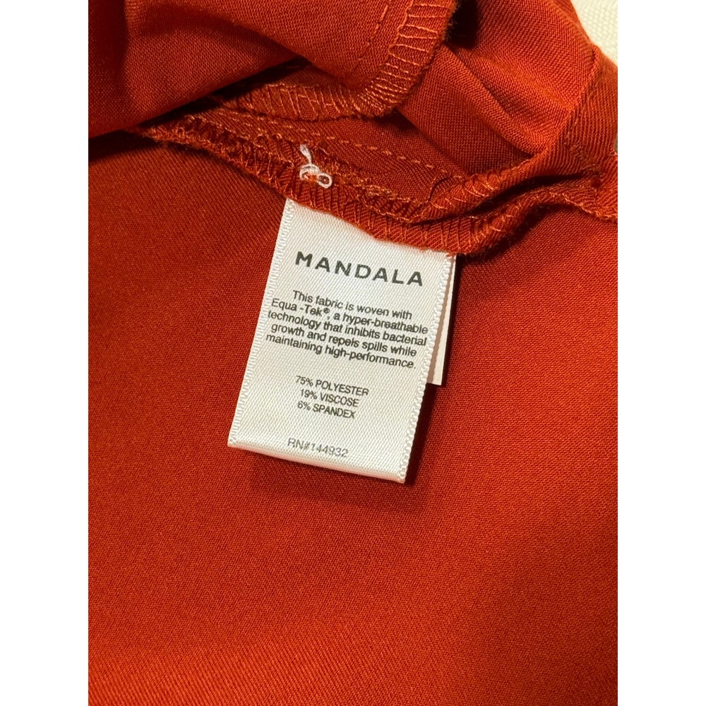 Mandala Women's Rust Orange V Neck Scrub‎ Top With Pockets Size Small Nursing - Picture 6 of 9